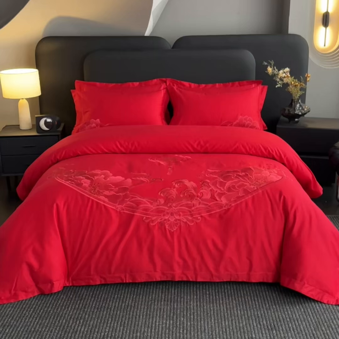 91家纺网 家纺一手货源 找家纺 娇伊诗婚庆 2025新款刺绣工艺全棉婚庆四件套系列 幸福美满红