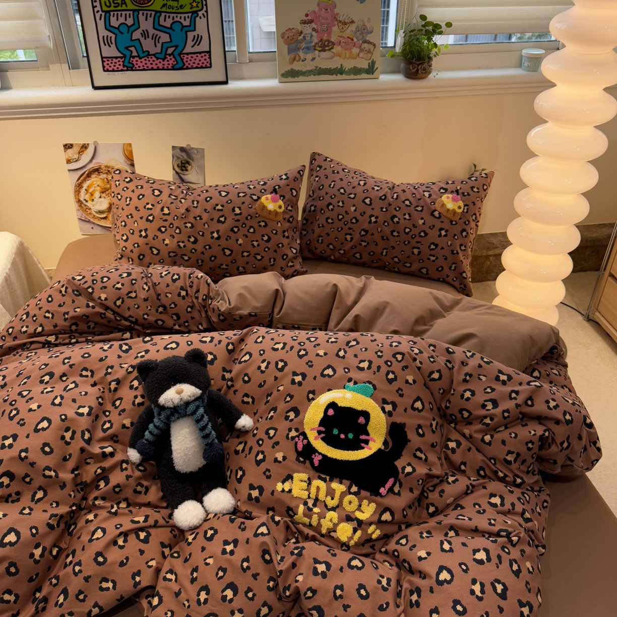 91家纺网 家纺一手货源 找家纺 觅糖家纺 2025新款全棉磨毛原创毛巾绣系列四件套 豹纹小猫