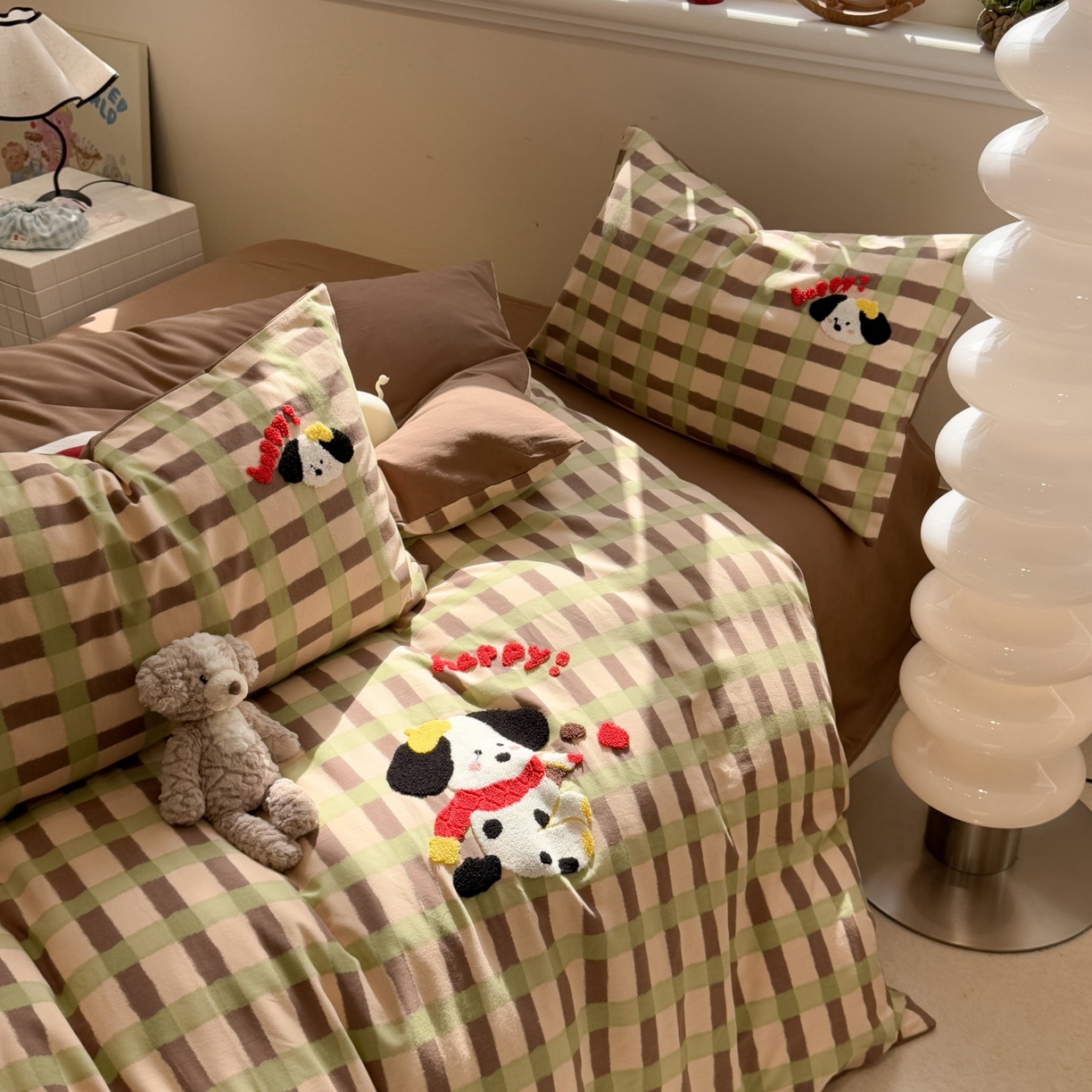 91家纺网 家纺一手货源 找家纺 觅糖家纺 2025新款全棉磨毛原创毛巾绣系列四件套 围脖小狗