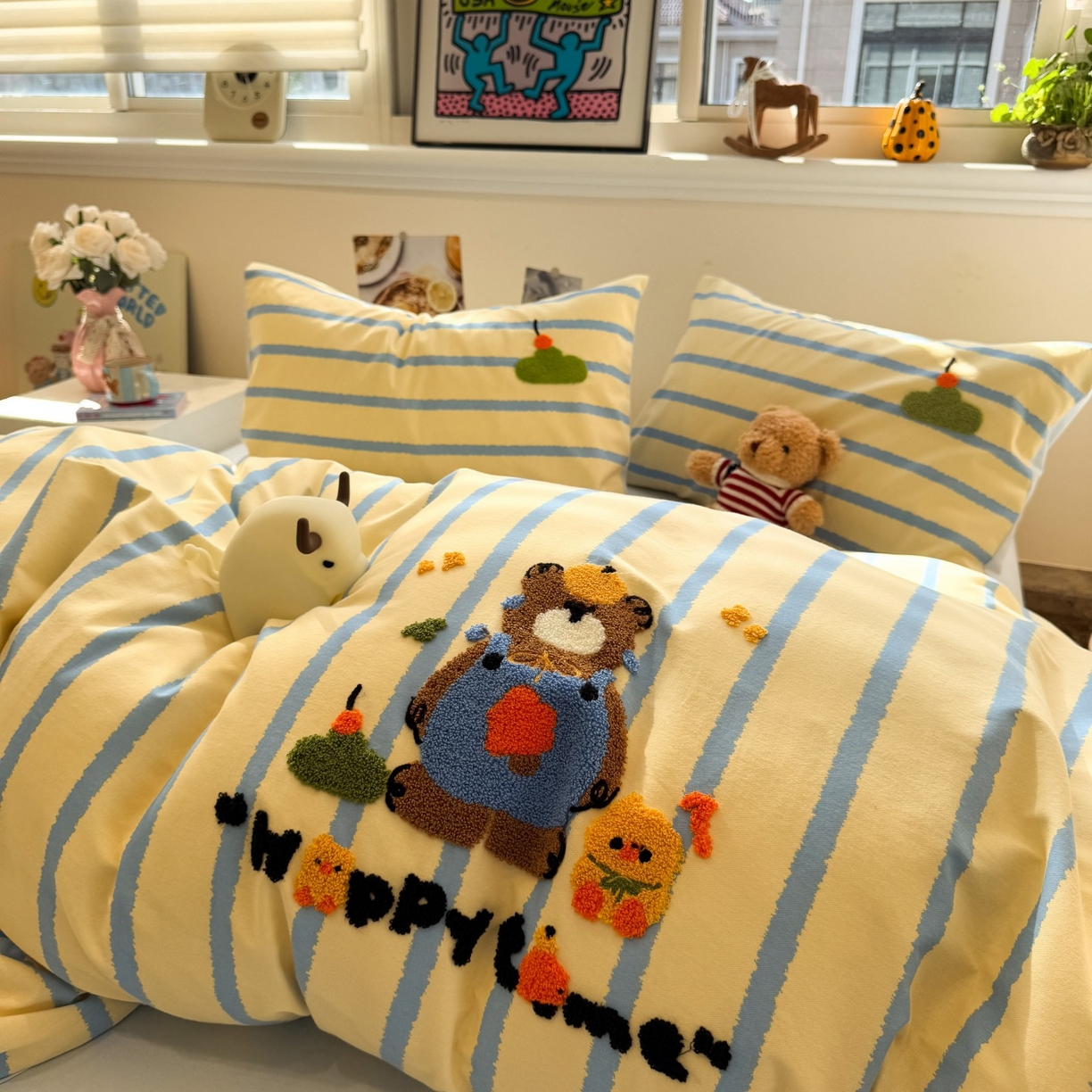 91家纺网 家纺一手货源 找家纺 觅糖家纺 2025新款全棉磨毛原创毛巾绣系列四件套 欢乐小熊