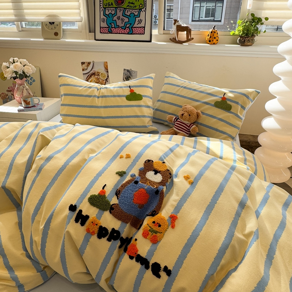 91家纺网 家纺一手货源 找家纺 觅糖家纺 2025新款全棉磨毛原创毛巾绣系列四件套 欢乐小熊