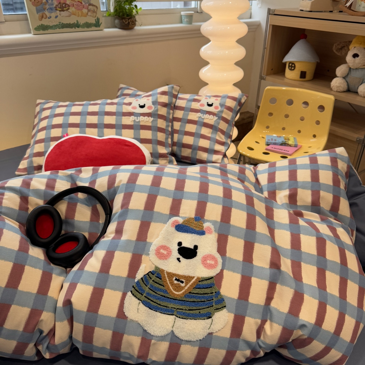 91家纺网 家纺一手货源 找家纺 觅糖家纺 2025新款全棉磨毛原创毛巾绣系列四件套 蓝格西高地