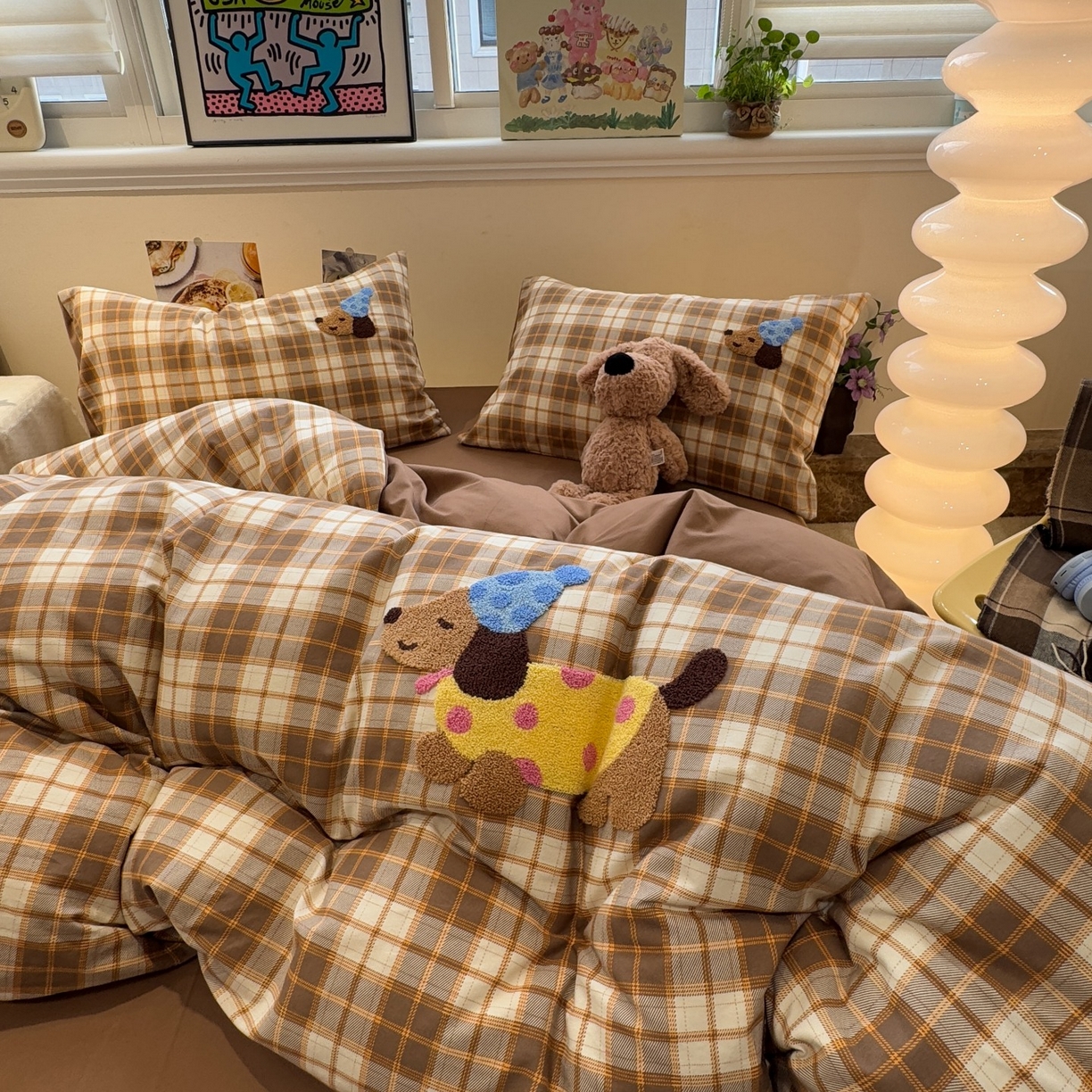 91家纺网 家纺一手货源 找家纺 觅糖家纺 2025新款全棉磨毛原创毛巾绣系列四件套 腊肠狗狗