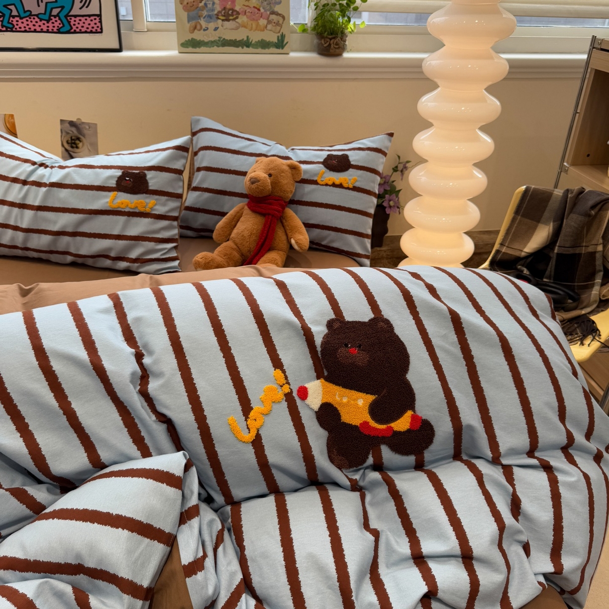 91家纺网 家纺一手货源 找家纺 觅糖家纺 2025新款全棉磨毛原创毛巾绣系列四件套 蜡笔小熊