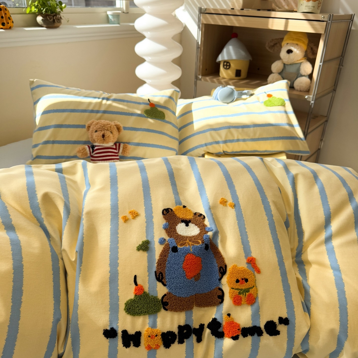 91家纺网 家纺一手货源 找家纺 觅糖家纺 2025新款全棉磨毛原创毛巾绣系列四件套 欢乐小熊