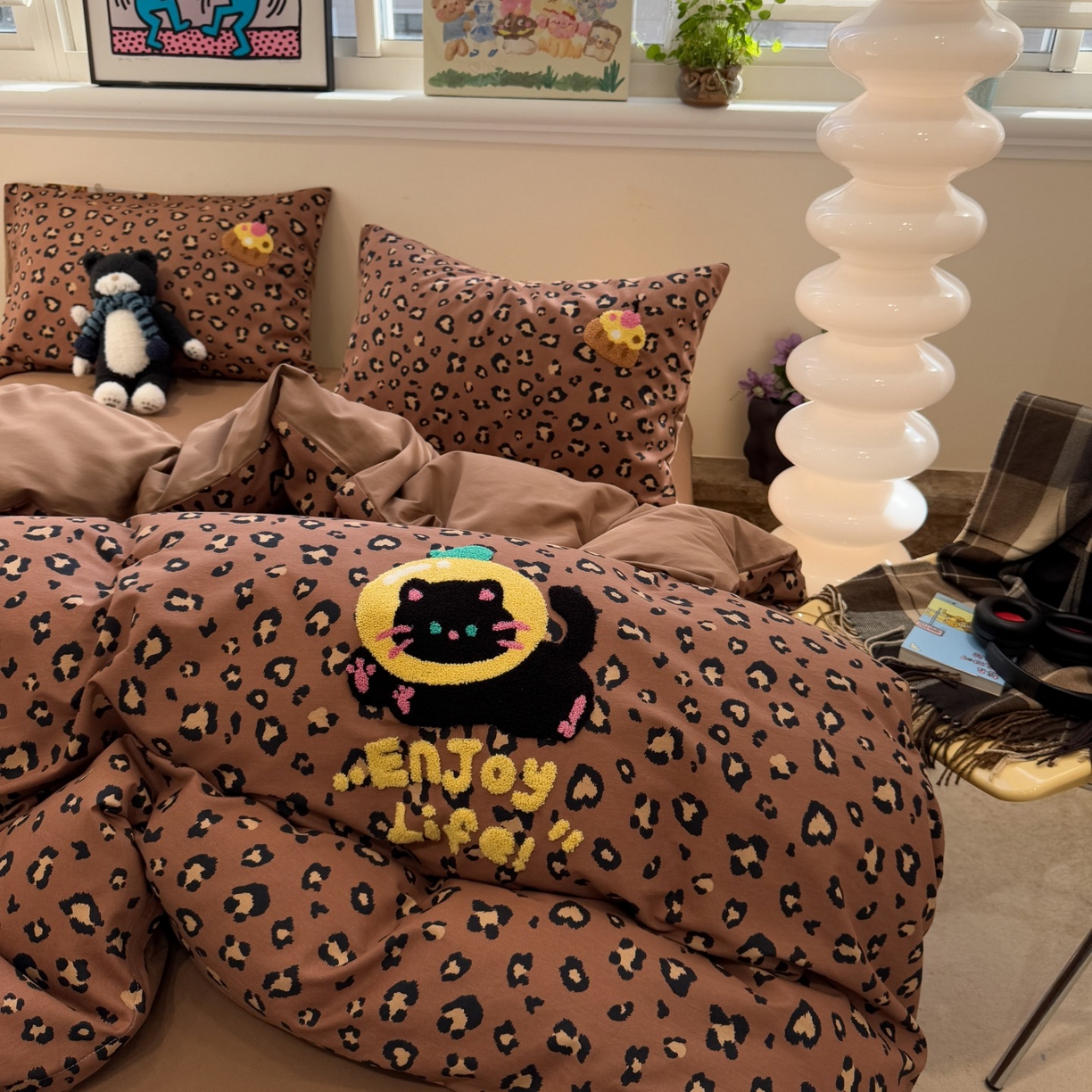 91家纺网 家纺一手货源 找家纺 觅糖家纺 2025新款全棉磨毛原创毛巾绣系列四件套 豹纹小猫