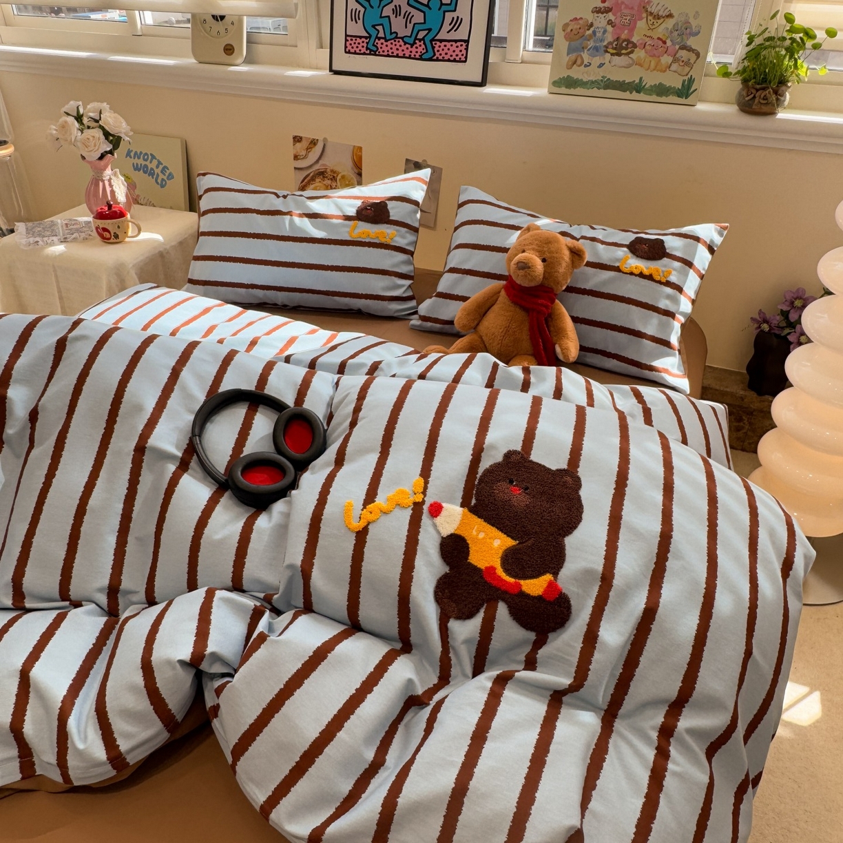 91家纺网 家纺一手货源 找家纺 觅糖家纺 2025新款全棉磨毛原创毛巾绣系列四件套 蜡笔小熊