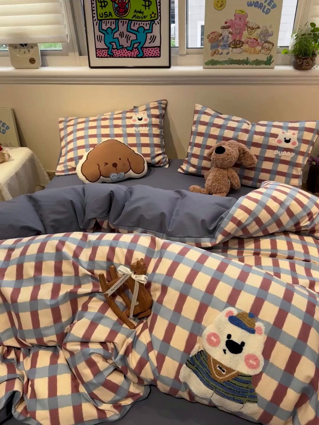 91家纺网 家纺一手货源 找家纺 觅糖家纺 2025新款全棉磨毛原创毛巾绣系列四件套 蓝格西高地