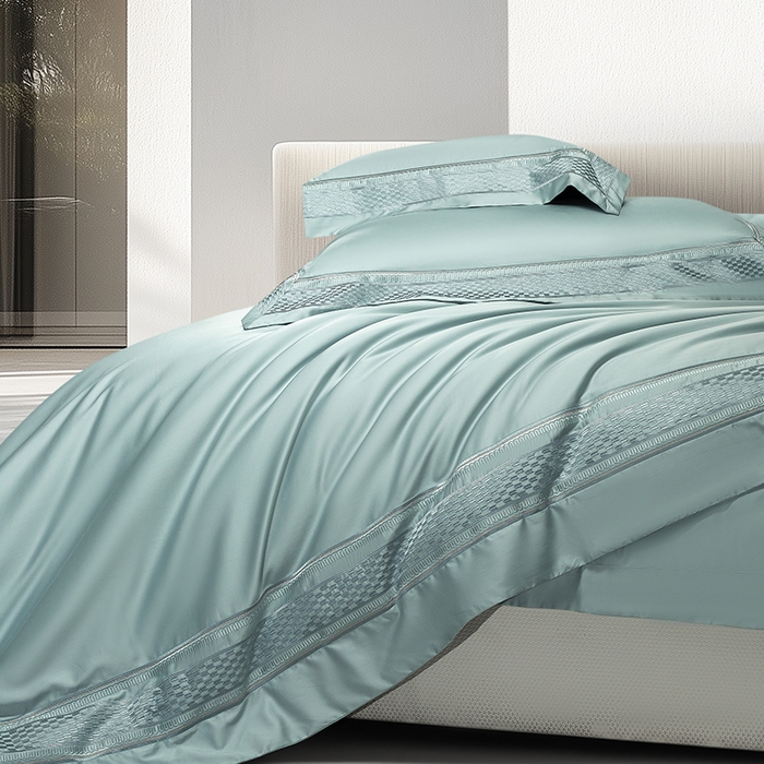 91家纺网 家纺一手货源 找家纺 诗黛尔 2025秋冬新款长绒棉刺绣四件套-罗意威系列 水晶蓝