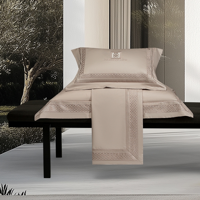 91家纺网 家纺一手货源 找家纺 诗黛尔 2025秋冬新款长绒棉刺绣四件套-罗意威系列 香槟金