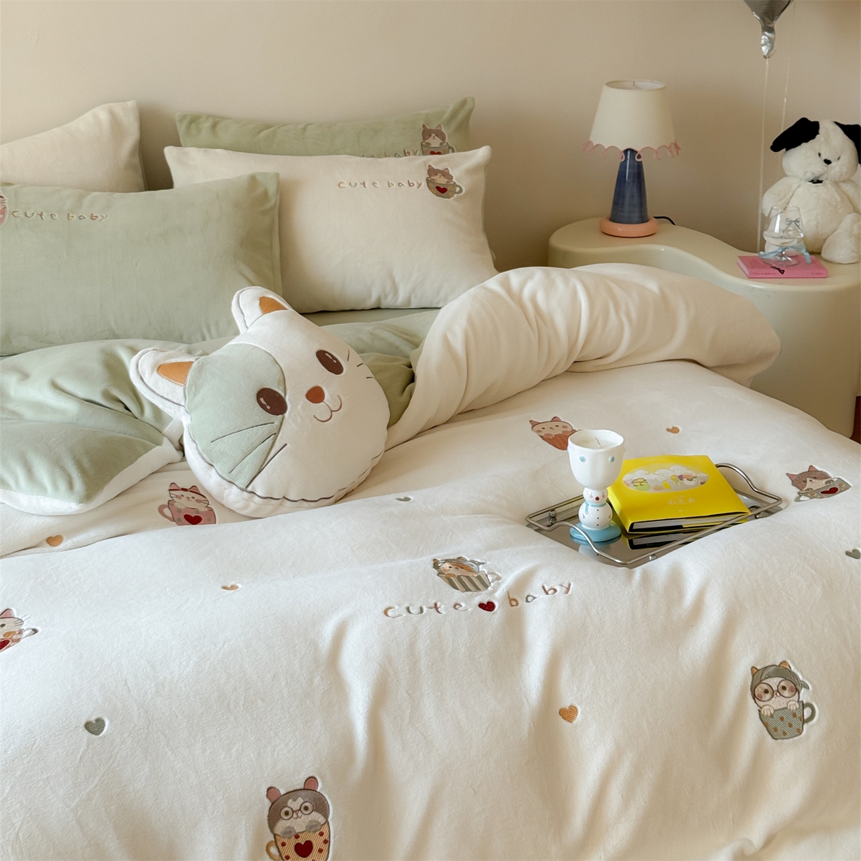 91家纺网 家纺一手货源 找家纺 （总）FORTWO家纺原创设计（FOR TWO家纺） 2025新款230克牛奶绒绣花小清新四件套