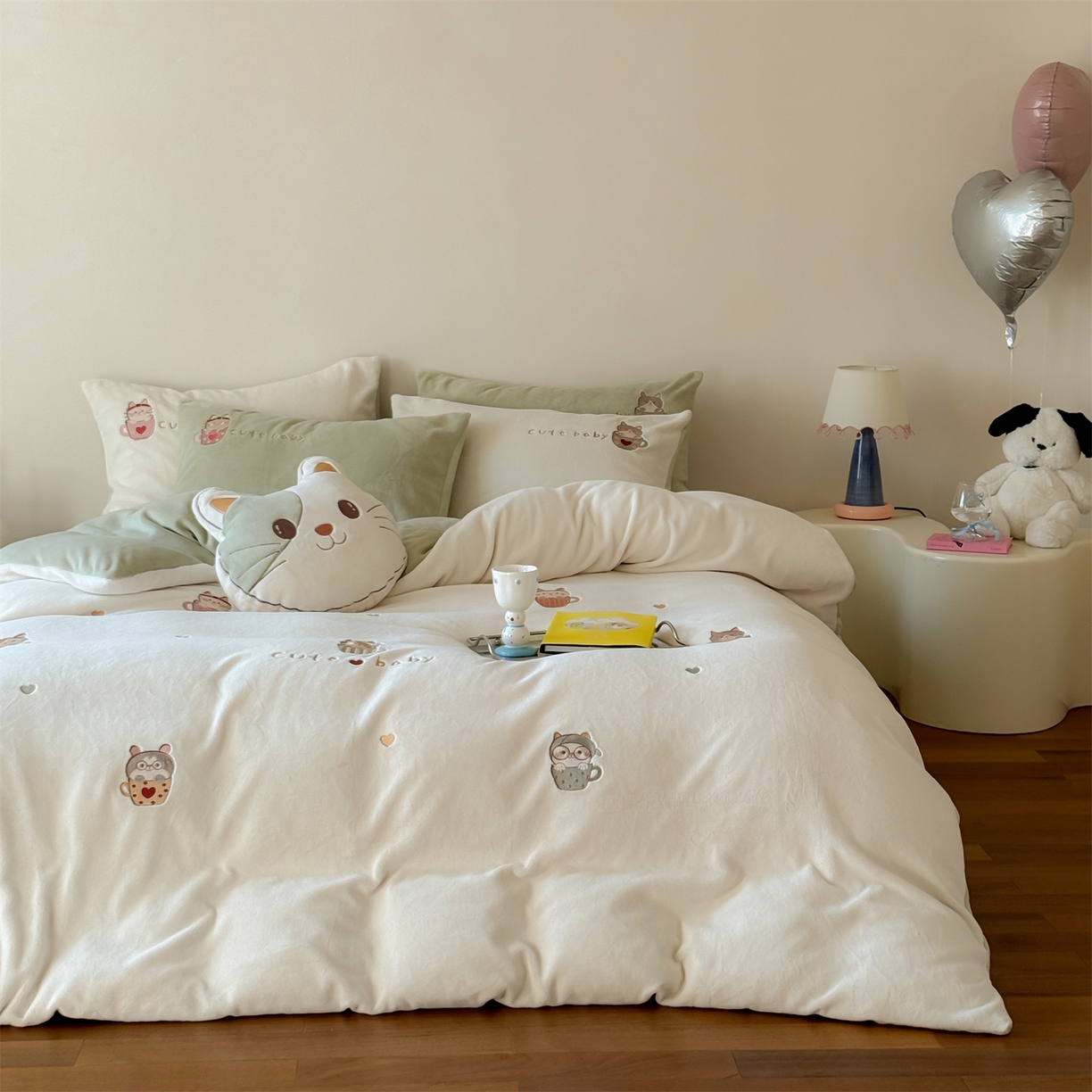 91家纺网 家纺一手货源 找家纺 （总）FORTWO家纺原创设计（FOR TWO家纺） 2025新款230克牛奶绒绣花小清新四件套