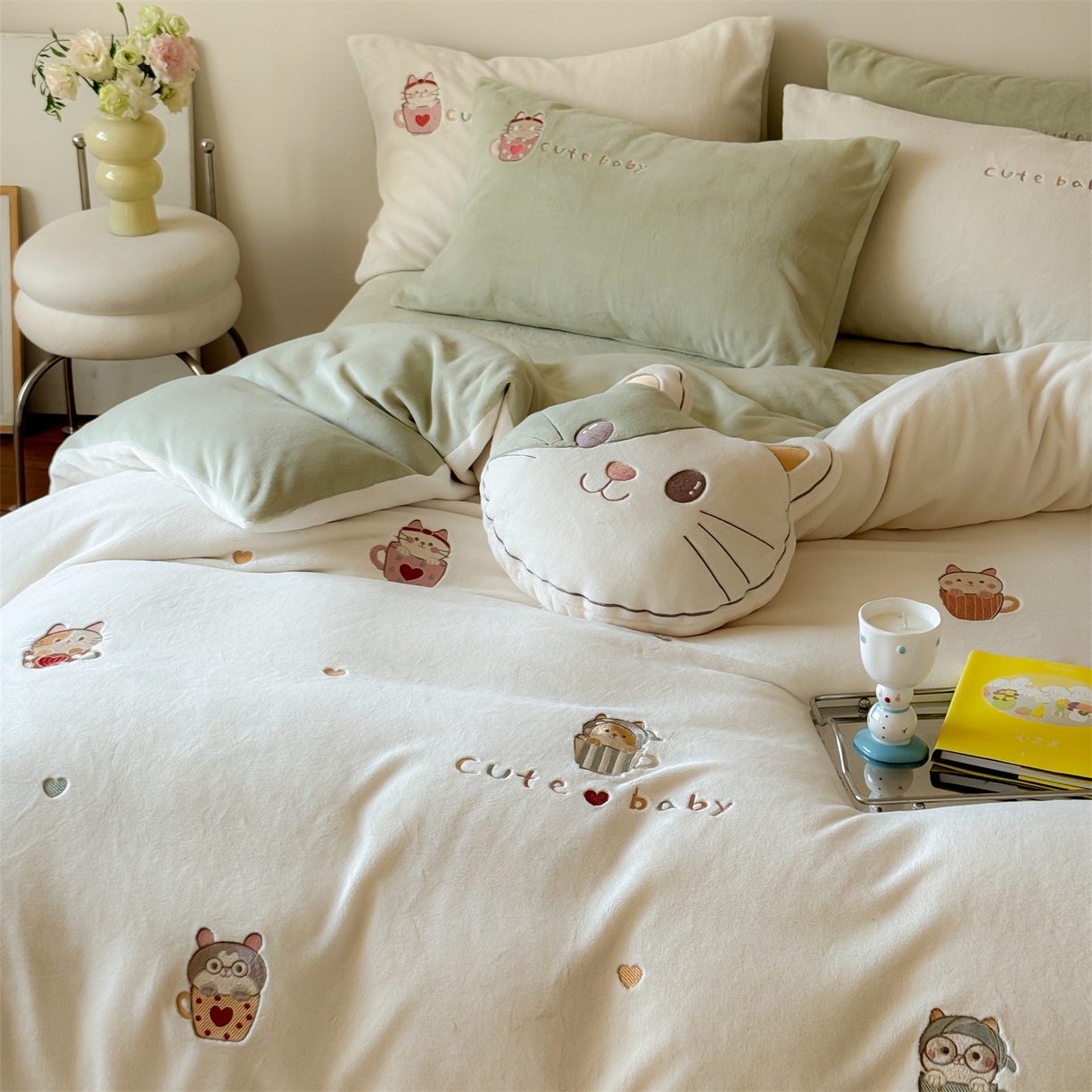 91家纺网 家纺一手货源 找家纺 （总）FORTWO家纺原创设计（FOR TWO家纺） 2025新款230克牛奶绒绣花小清新四件套