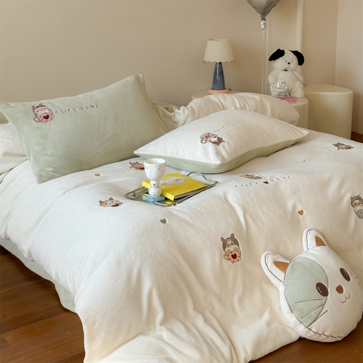 91家纺网 家纺一手货源 找家纺 （总）FORTWO家纺原创设计（FOR TWO家纺） 2025新款230克牛奶绒绣花小清新四件套