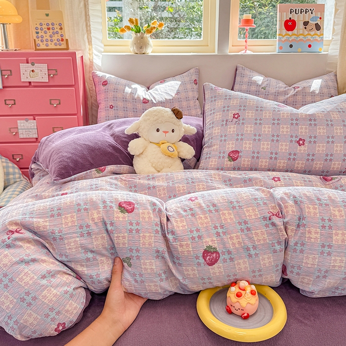 91家纺网 家纺一手货源 找家纺 壹号库家纺 2025新款皱皱纱舒暖绒四件套 草莓方糖