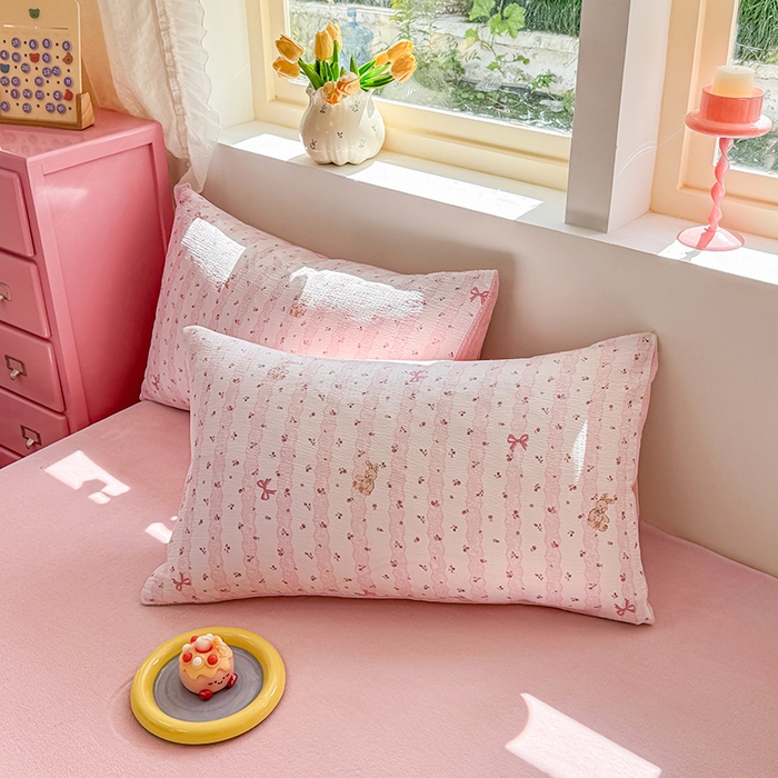 91家纺网 家纺一手货源 找家纺 壹号库家纺 2025新款皱皱纱舒暖绒四件套 蕾丝小兔