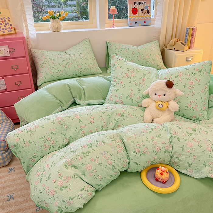 91家纺网 家纺一手货源 找家纺 壹号库家纺 2025新款皱皱纱舒暖绒四件套 木兮绿