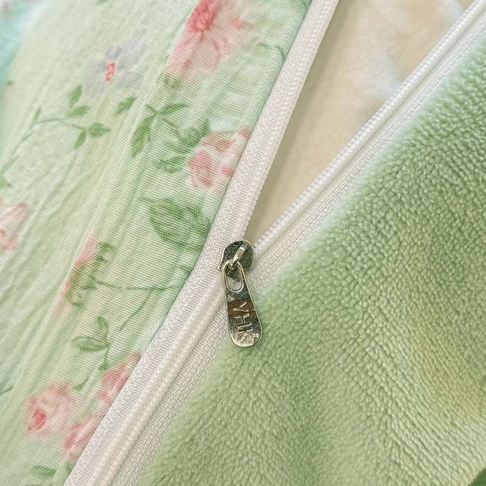 91家纺网 家纺一手货源 找家纺 壹号库家纺 2025新款皱皱纱舒暖绒四件套 木兮绿