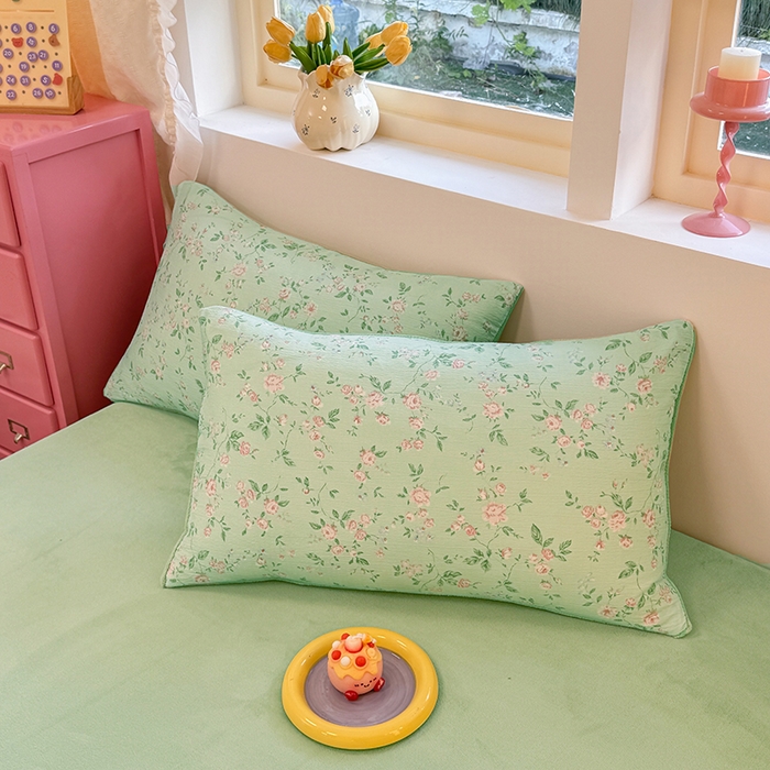 91家纺网 家纺一手货源 找家纺 壹号库家纺 2025新款皱皱纱舒暖绒四件套 木兮绿