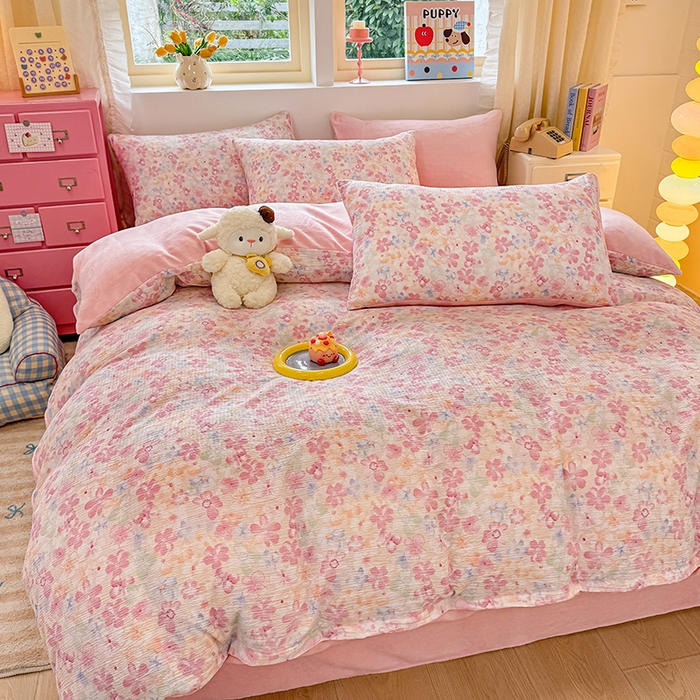 91家纺网 家纺一手货源 找家纺 壹号库家纺 2025新款皱皱纱舒暖绒四件套 十里桃花