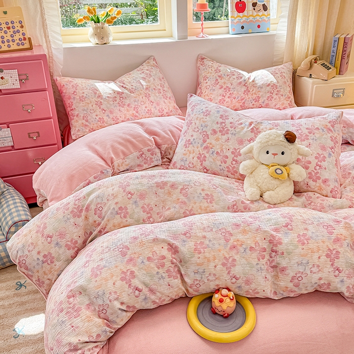 91家纺网 家纺一手货源 找家纺 壹号库家纺 2025新款皱皱纱舒暖绒四件套 十里桃花