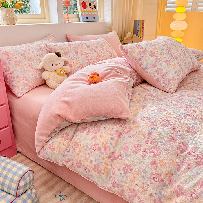 91家纺网 家纺一手货源 找家纺 壹号库家纺 2025新款皱皱纱舒暖绒四件套 十里桃花