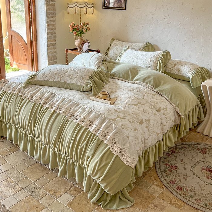 91家纺网 家纺一手货源 找家纺 （总）网红馆（ck家纺） 2025新款牛奶绒雕花绒花边四件套--繁花倾心