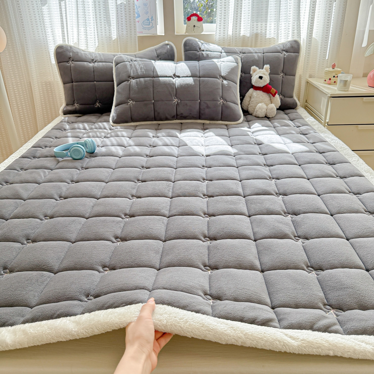 沐辰 2025新款A类双色牛奶绒绗绣夹棉床垫-炫彩同心结系列 炫彩同心结-高级灰