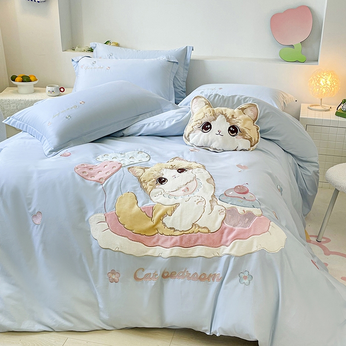 91家纺网 家纺一手货源 找家纺 （总）金绣美居 2025全棉大版卡通贴布绣 春夏新款四件套-布偶猫