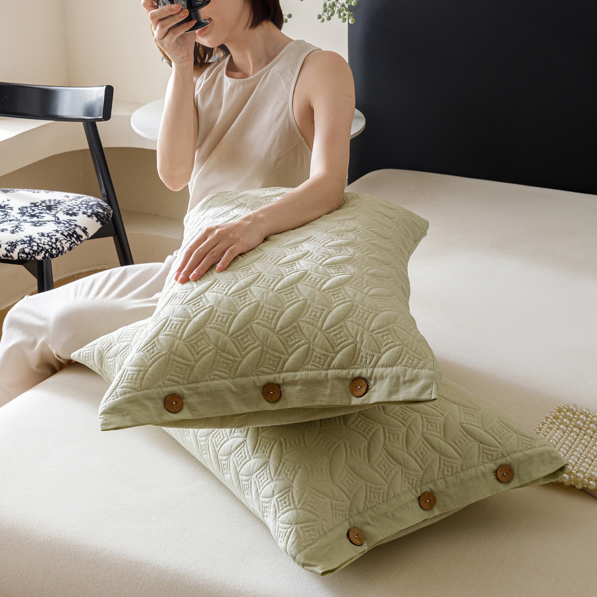 91家纺网 家纺一手货源 找家纺 爱港家纺 2025新款纯色棉麻亚麻枕套加厚绗缝夹棉双面高级枕头套 棉麻-柔绿