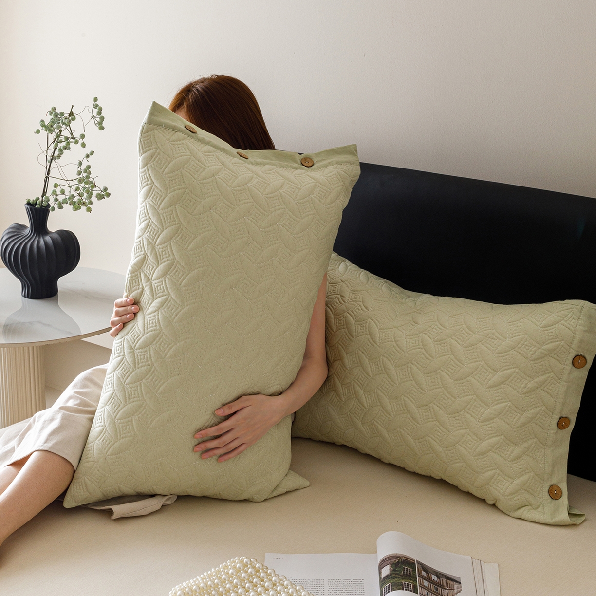 91家纺网 家纺一手货源 找家纺 爱港家纺 2025新款纯色棉麻亚麻枕套加厚绗缝夹棉双面高级枕头套 棉麻-柔绿