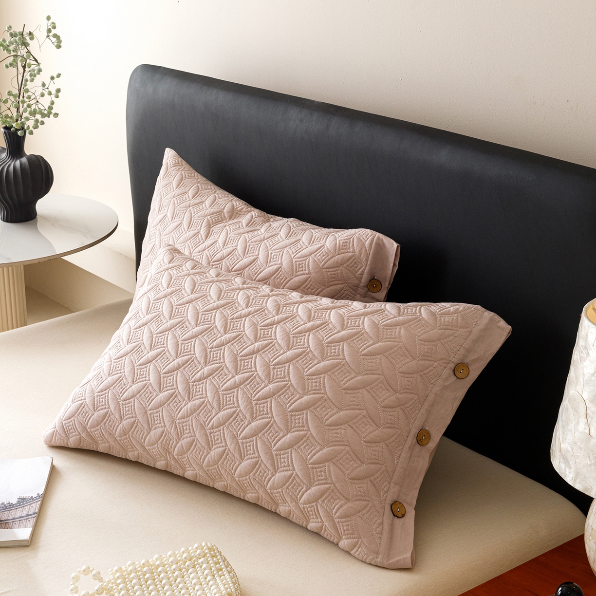 91家纺网 家纺一手货源 找家纺 爱港家纺 2025新款纯色棉麻亚麻枕套加厚绗缝夹棉双面高级枕头套 棉麻-檀粉