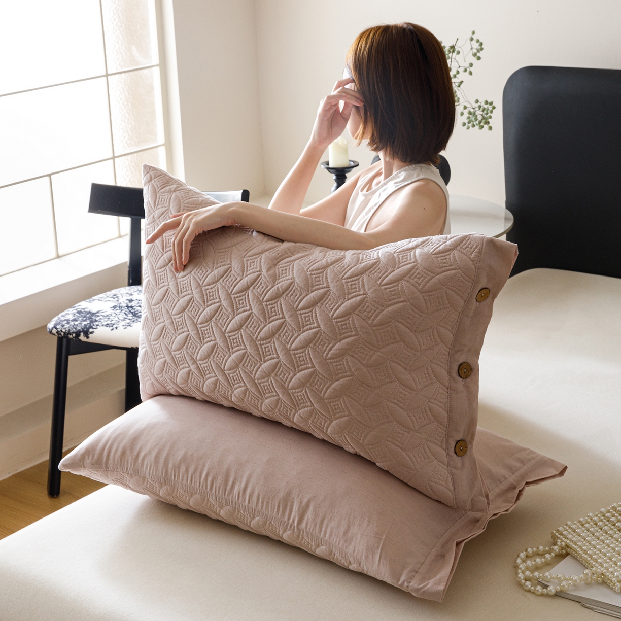 91家纺网 家纺一手货源 找家纺 爱港家纺 2025新款纯色棉麻亚麻枕套加厚绗缝夹棉双面高级枕头套 棉麻-檀粉