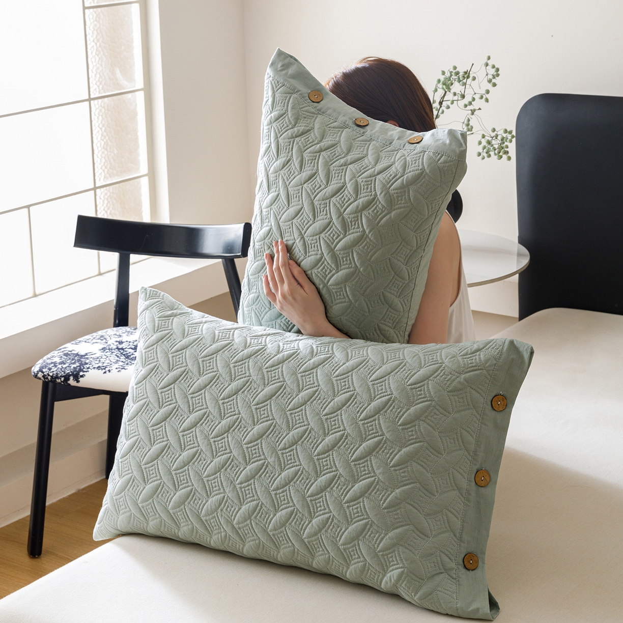 91家纺网 家纺一手货源 找家纺 爱港家纺 2025新款纯色棉麻亚麻枕套加厚绗缝夹棉双面高级枕头套 棉麻-雾兰