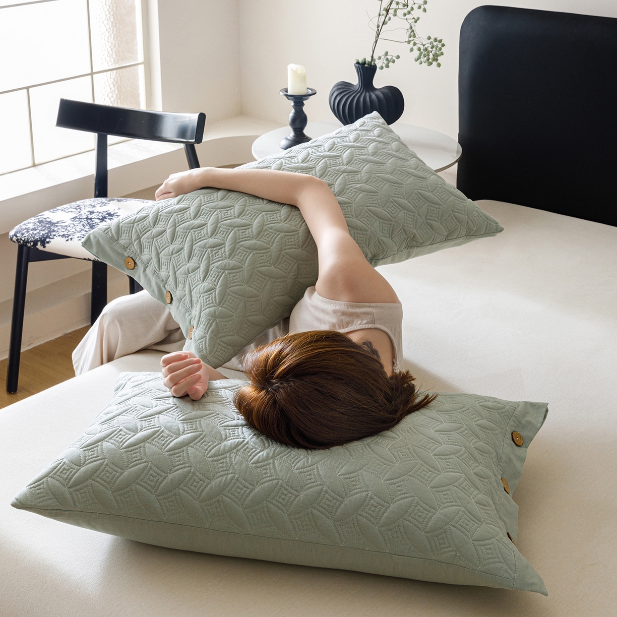 91家纺网 家纺一手货源 找家纺 爱港家纺 2025新款纯色棉麻亚麻枕套加厚绗缝夹棉双面高级枕头套 棉麻-雾兰