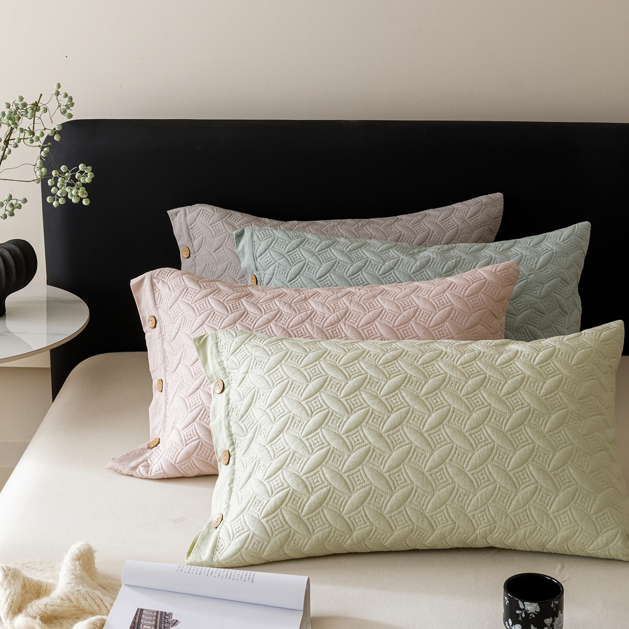 91家纺网 家纺一手货源 找家纺 爱港家纺 2025新款纯色棉麻亚麻枕套加厚绗缝夹棉双面高级枕头套 组合