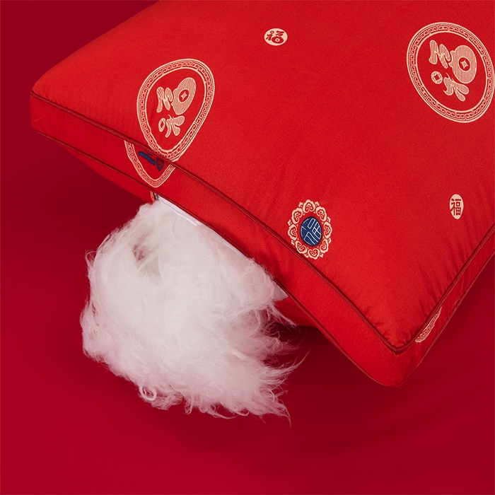 91家纺网 家纺一手货源 找家纺 圣靓 2025新款福字护颈枕立体枕 枕头枕芯 福枕立体高枕