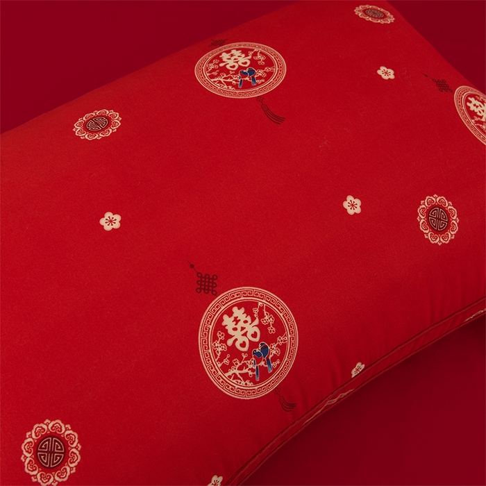 91家纺网 家纺一手货源 找家纺 圣靓 2025新款双喜护颈枕立体枕 枕头枕芯 囍枕立体高枕