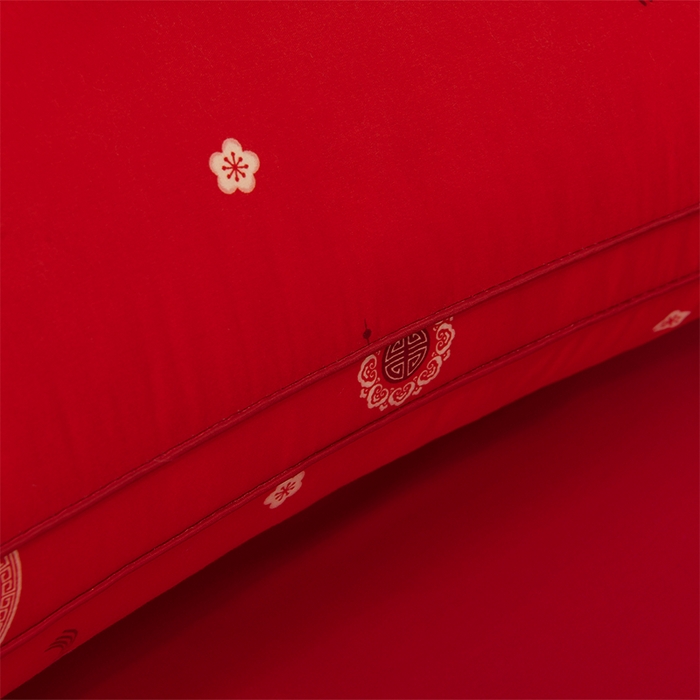 91家纺网 家纺一手货源 找家纺 圣靓 2025新款双喜护颈枕立体枕 枕头枕芯 囍枕立体高枕