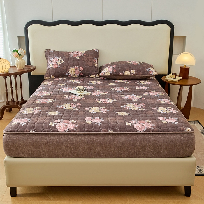 91家纺网 家纺一手货源 找家纺 （总）圣比熊 2025新款原麻夹棉床笠机洗家用防滑透气四季款加厚床罩床垫床单保护套三件套