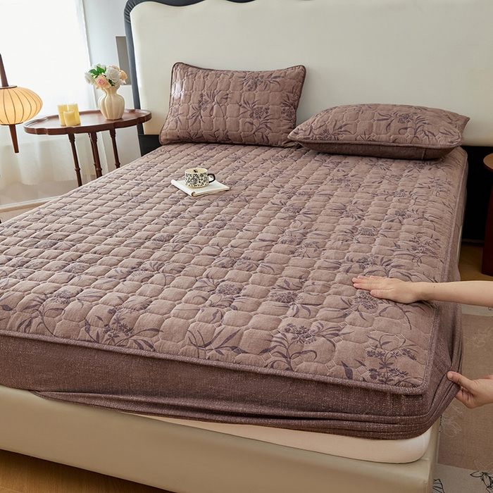 91家纺网 家纺一手货源 找家纺 （总）圣比熊 2025新款原麻夹棉床笠机洗家用防滑透气四季款加厚床罩床垫床单保护套三件套