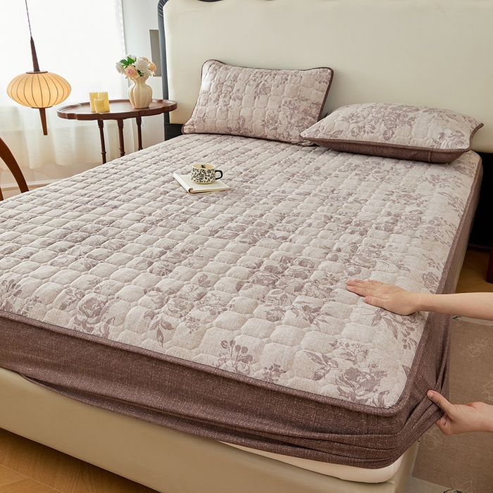 91家纺网 家纺一手货源 找家纺 （总）圣比熊 2025新款原麻夹棉床笠机洗家用防滑透气四季款加厚床罩床垫床单保护套三件套