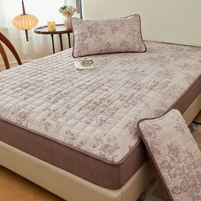 91家纺网 家纺一手货源 找家纺 圣比熊 2025新款原麻夹棉床笠机洗家用防滑透气四季款加厚床罩床垫床单保护套三件套 古堡花园-咖