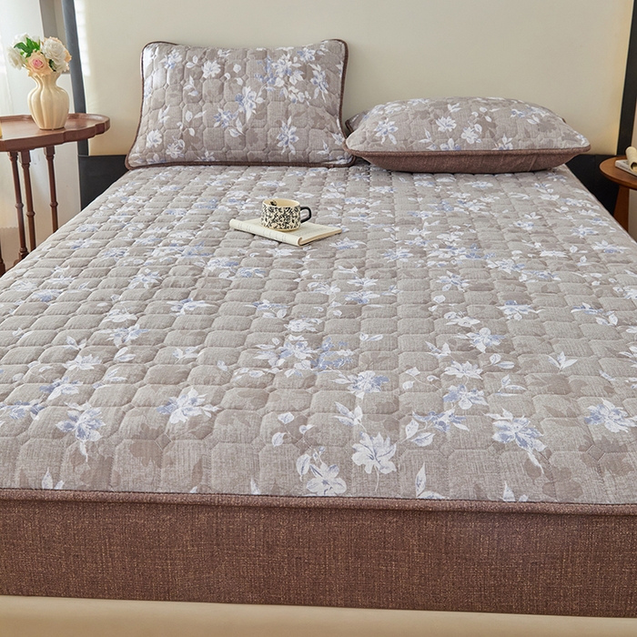 91家纺网 家纺一手货源 找家纺 圣比熊 2025新款原麻夹棉床笠机洗家用防滑透气四季款加厚床罩床垫床单保护套三件套 漫步花丛-蓝