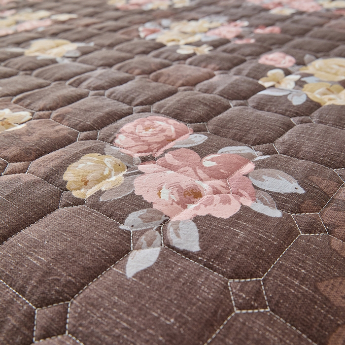 91家纺网 家纺一手货源 找家纺 圣比熊 2025新款原麻夹棉床笠机洗家用防滑透气四季款加厚床罩床垫床单保护套三件套 繁花