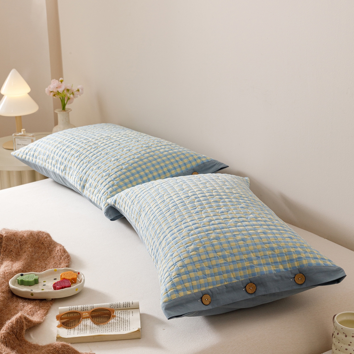 91家纺网 家纺一手货源 找家纺 爱港家纺 2025新款全棉色织水洗加厚绗缝夹棉防头油双面枕头套单品枕套单件枕套 格温特蓝