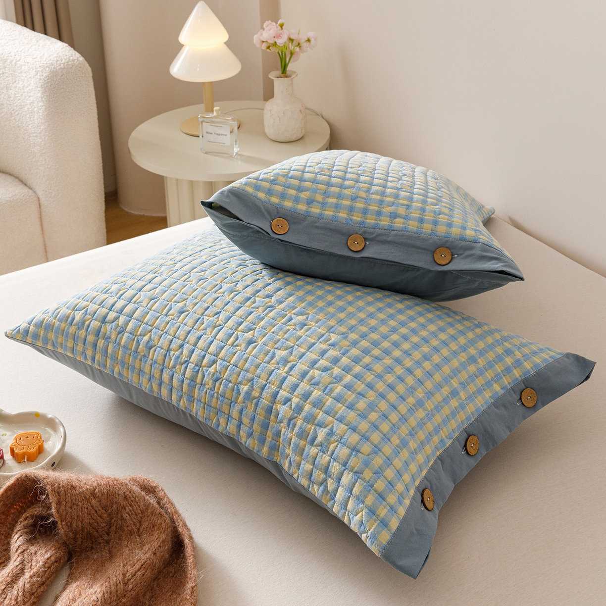 91家纺网 家纺一手货源 找家纺 爱港家纺 2025新款全棉色织水洗加厚绗缝夹棉防头油双面枕头套单品枕套单件枕套 格温特蓝