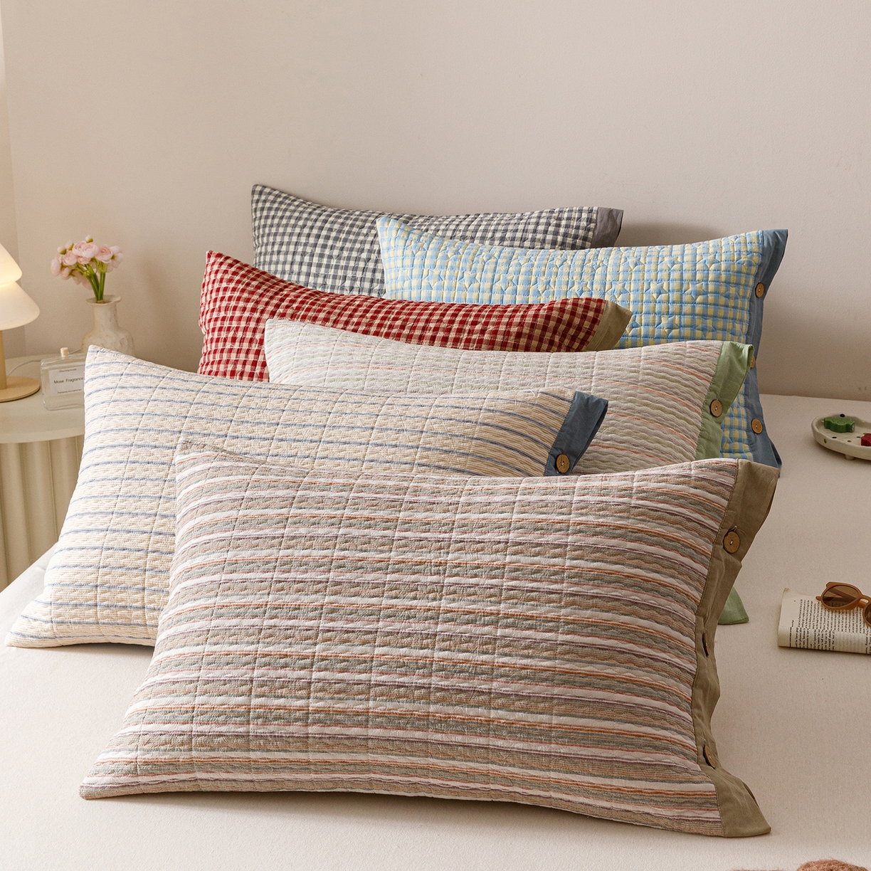 91家纺网 家纺一手货源 找家纺 爱港家纺 2025新款全棉色织水洗加厚绗缝夹棉防头油双面枕头套单品枕套单件枕套 组合图仅供参考不可下单