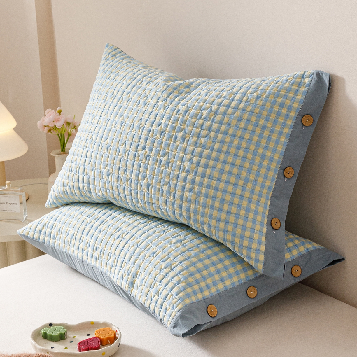 91家纺网 家纺一手货源 找家纺 爱港家纺 2025新款全棉色织水洗加厚绗缝夹棉防头油双面枕头套单品枕套单件枕套 格温特蓝