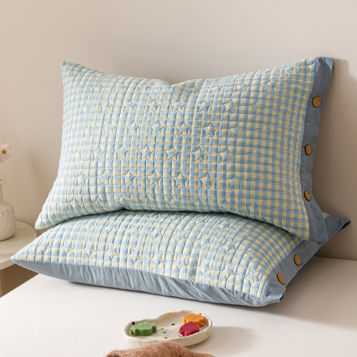 91家纺网 家纺一手货源 找家纺 爱港家纺 2025新款全棉色织水洗加厚绗缝夹棉防头油双面枕头套单品枕套单件枕套 格温特蓝